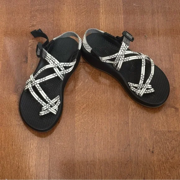Chacos Grey and White Women's Sandals Size 7 - Picture 11 of 13